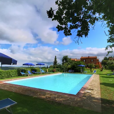 In Tuscany With Patio San Quirico dʼOrcia