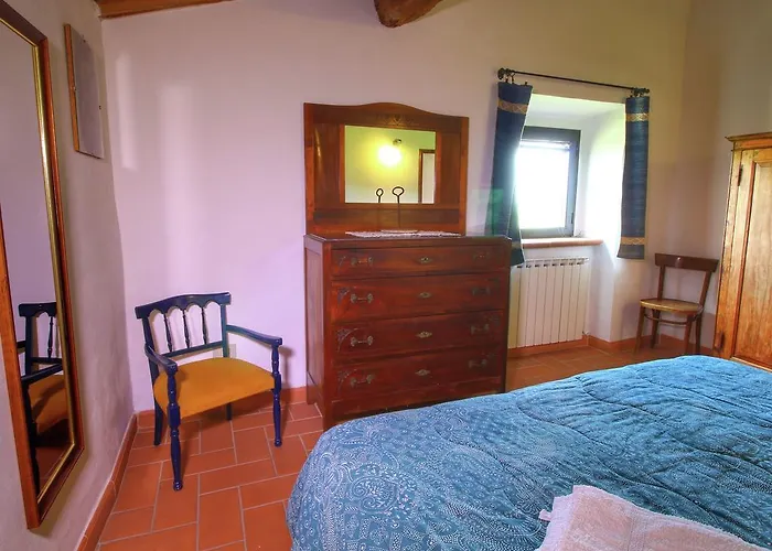 Vakantiehuis In Tuscany With Patio *